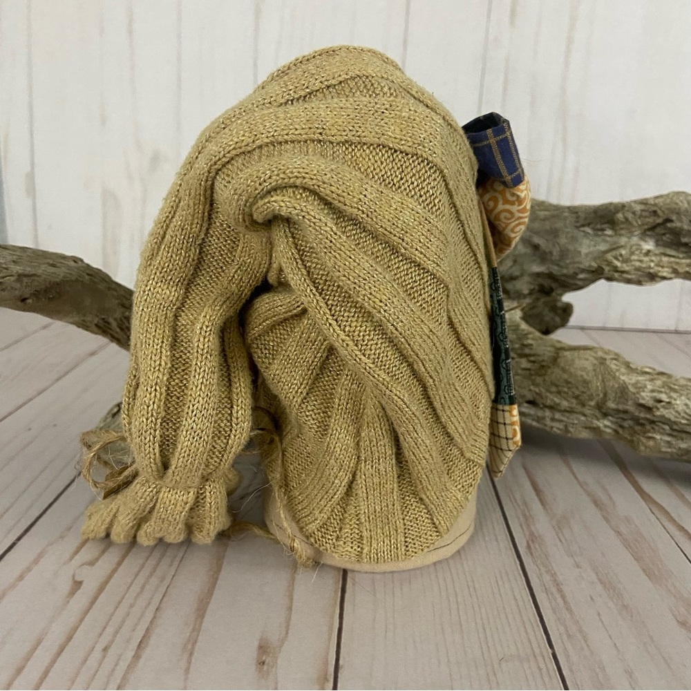 ❌SOLD❌Country Primitive Gnome Handmade Quilt Print Bow Sweater Hat Farmhouse - Picture 3 of 7
